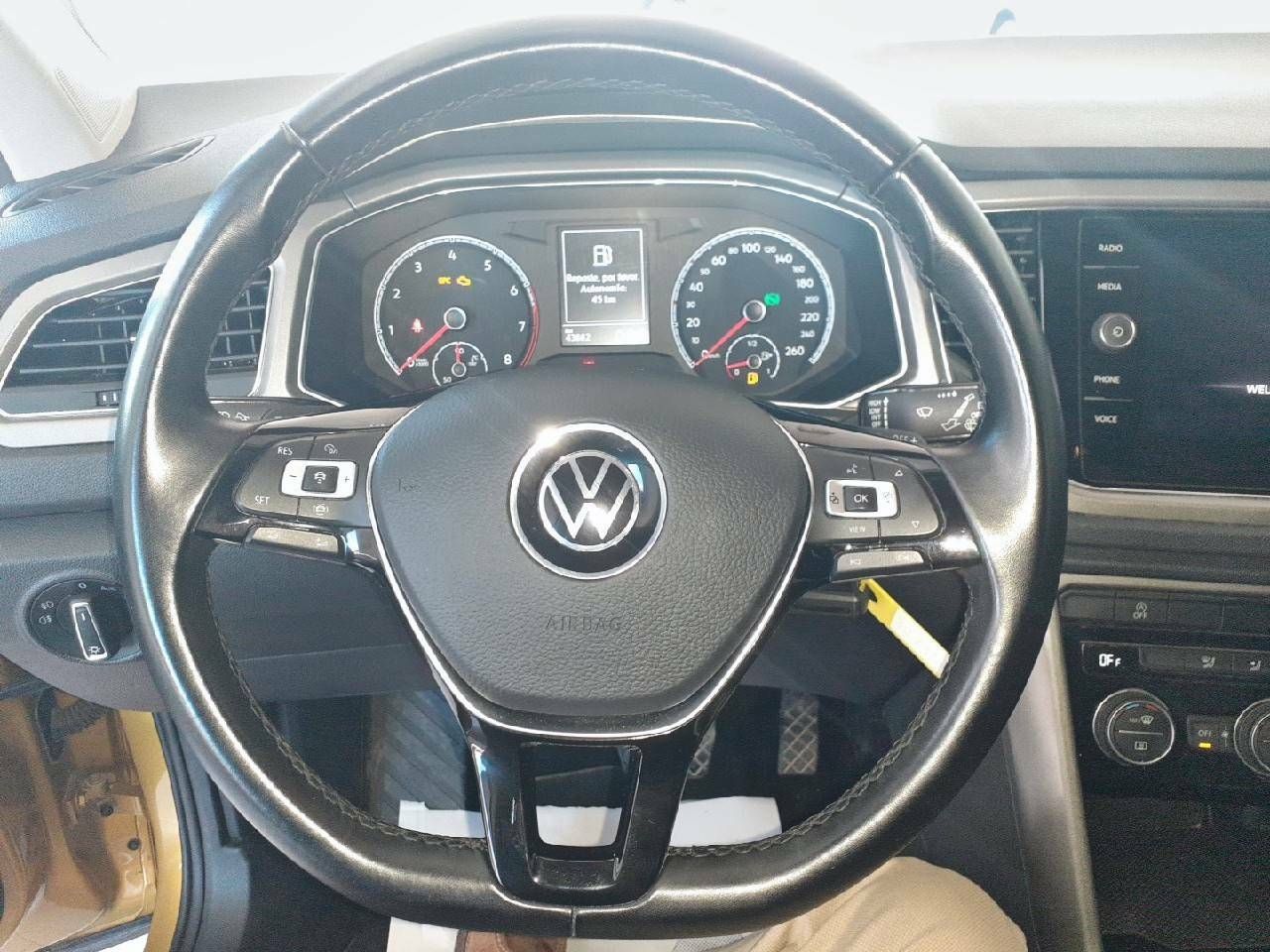 Foto Volkswagen T-Roc 12