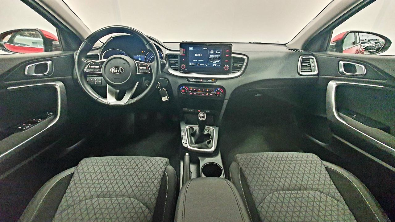 Foto Kia XCeed 10