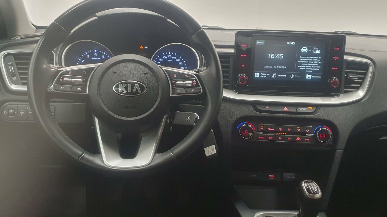 Foto Kia XCeed 15