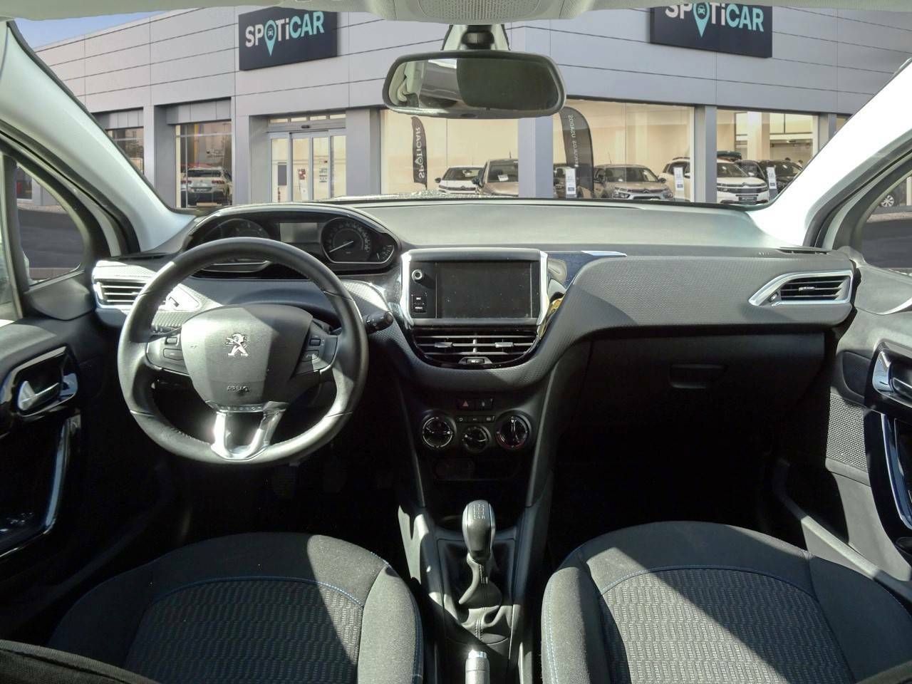 Foto Peugeot 208 10