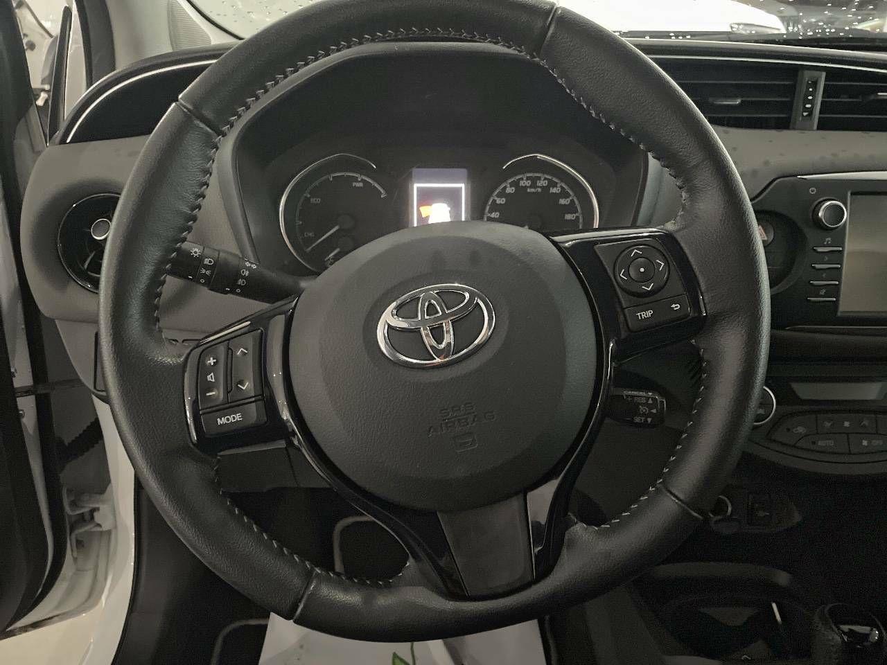 Foto Toyota Yaris 13