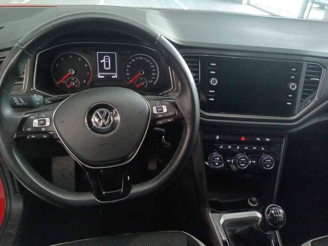 Foto Volkswagen T-Roc 10