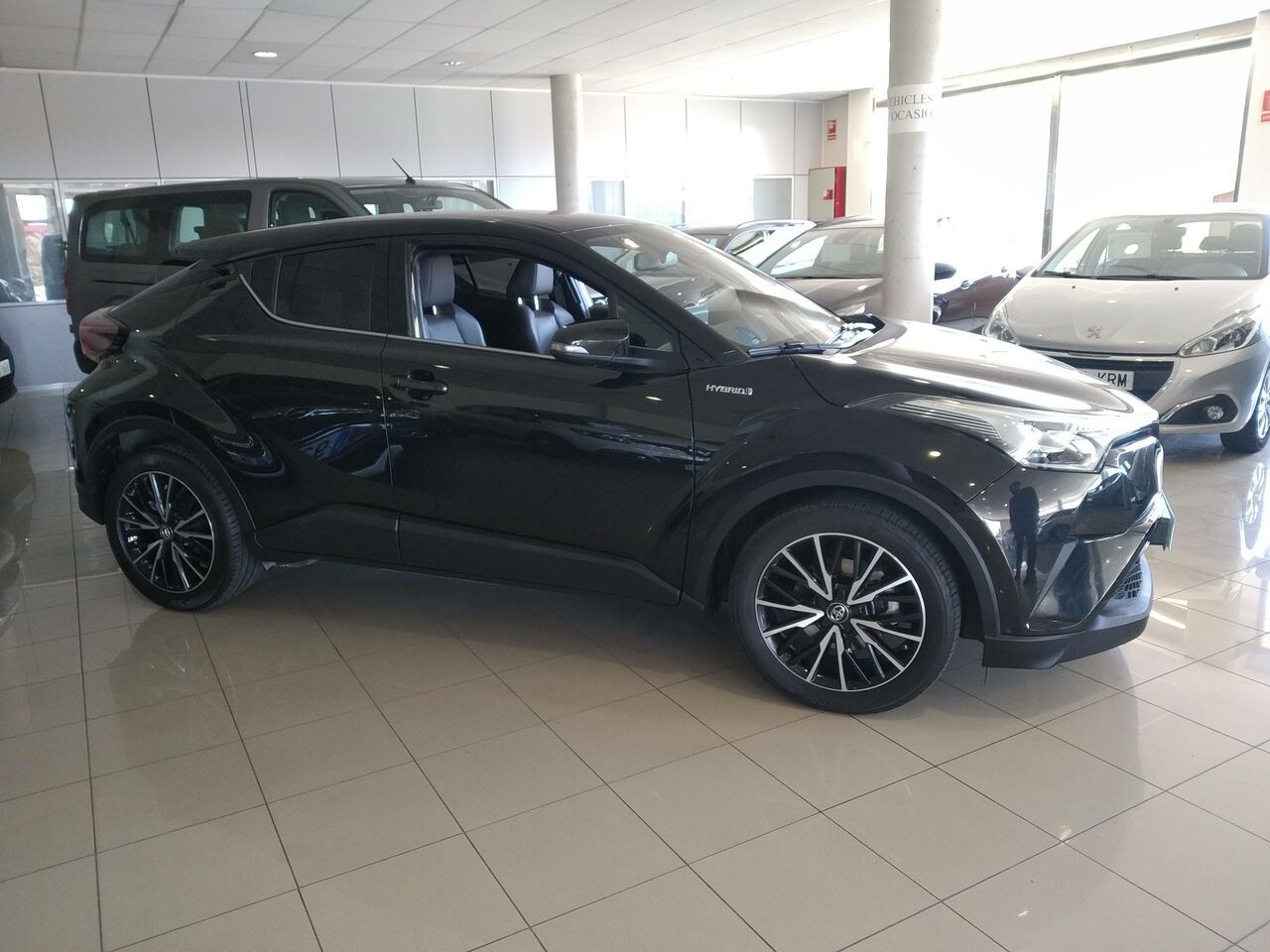 Foto Toyota C-HR 3