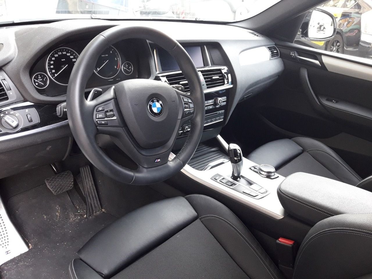 Foto BMW X4 8