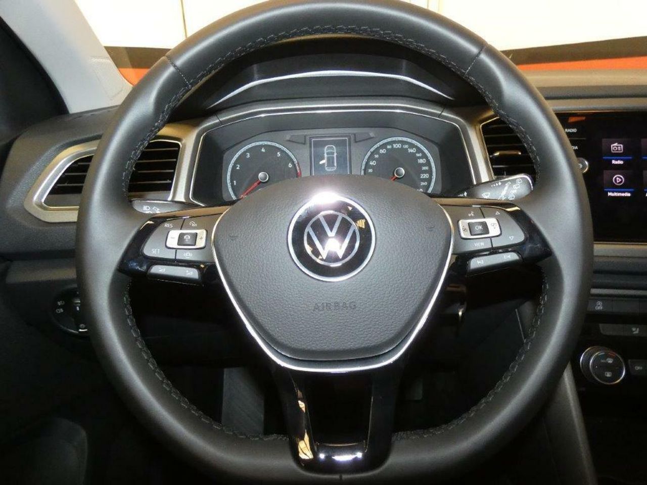 Foto Volkswagen T-Roc 9