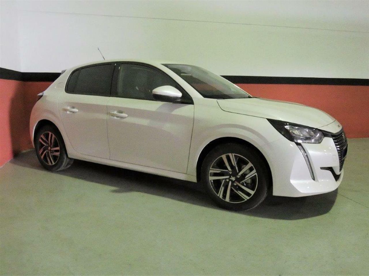 Foto Peugeot 208 4