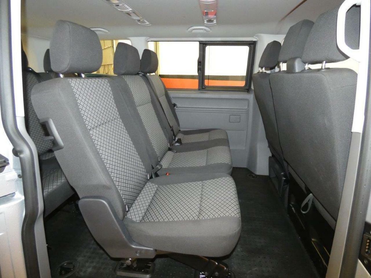 Foto Volkswagen Caravelle 23