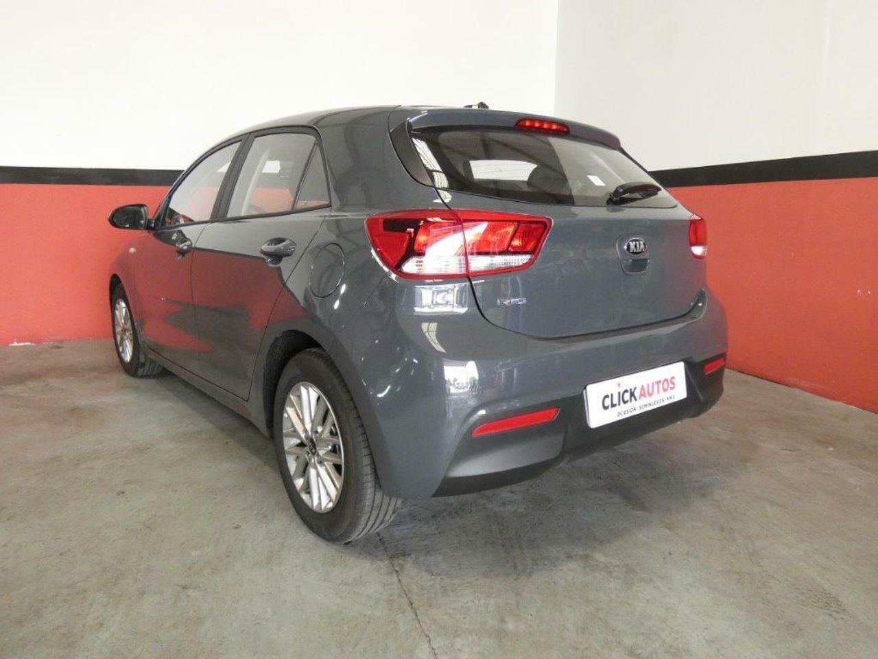 Foto Kia Rio 8