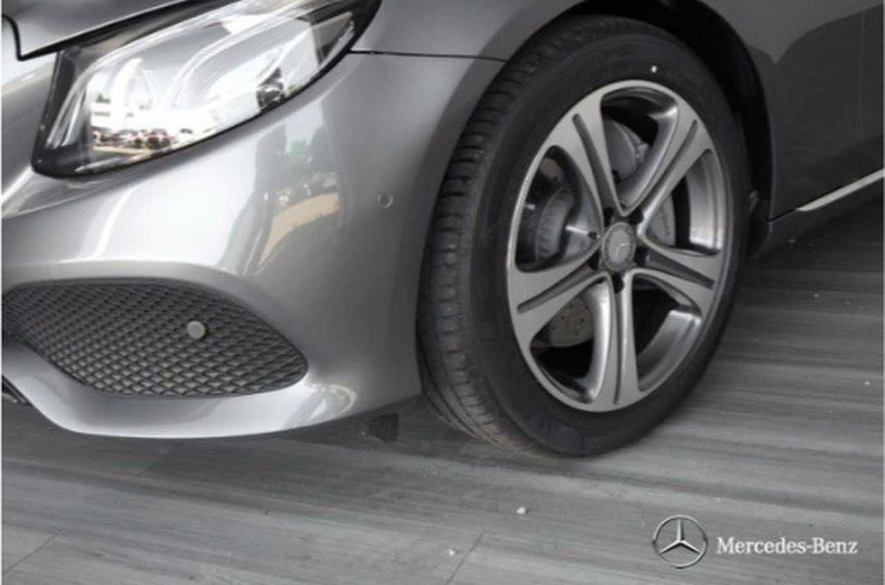 Foto Mercedes-Benz Clase E 4