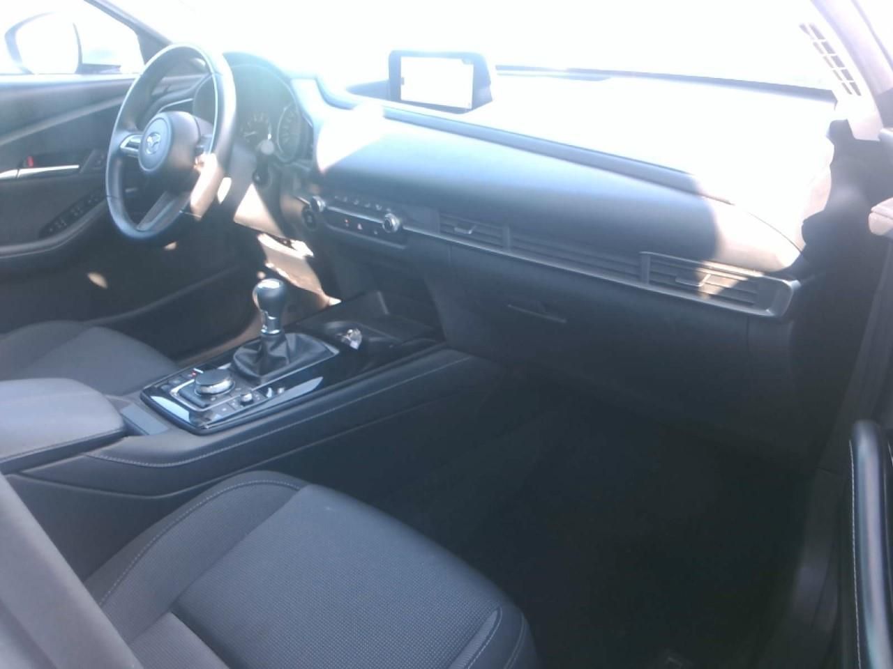 Foto Mazda CX-30 3