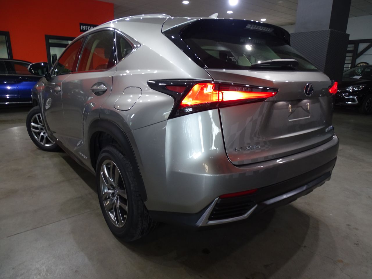 Foto Lexus NX 4