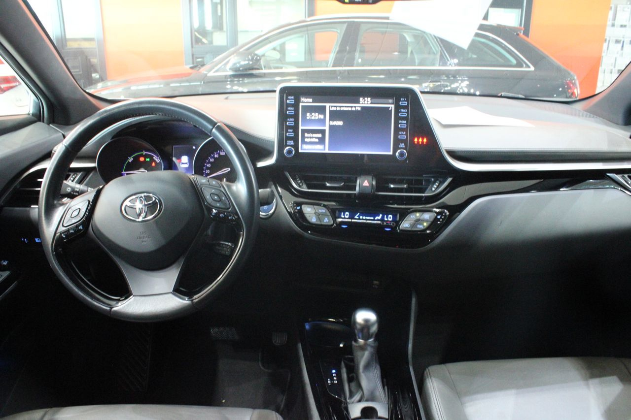 Foto Toyota C-HR 30