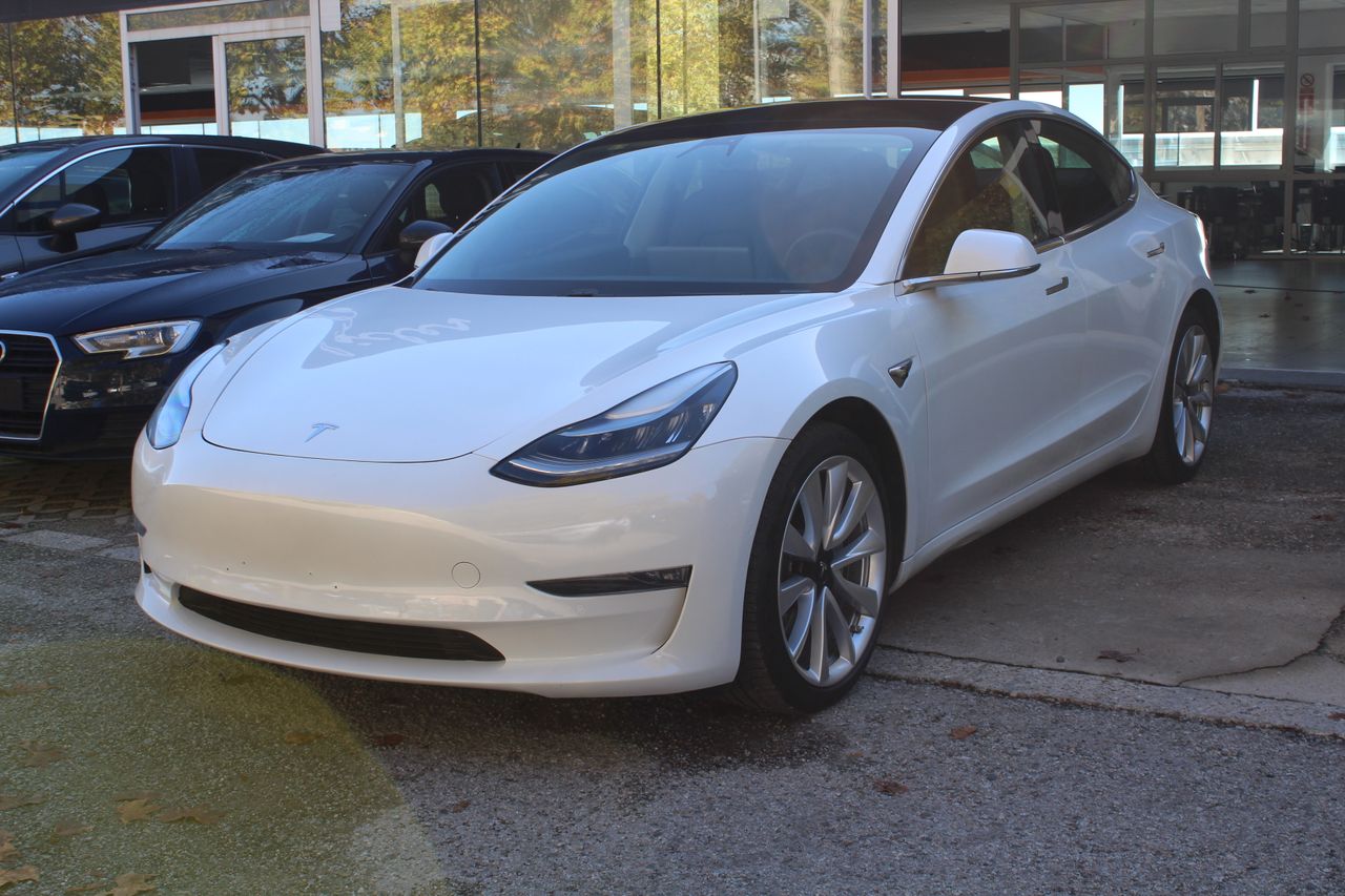 Foto Tesla Model 3 1