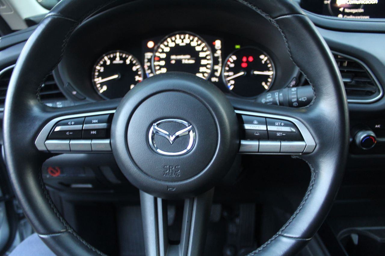 Foto Mazda CX-30 8