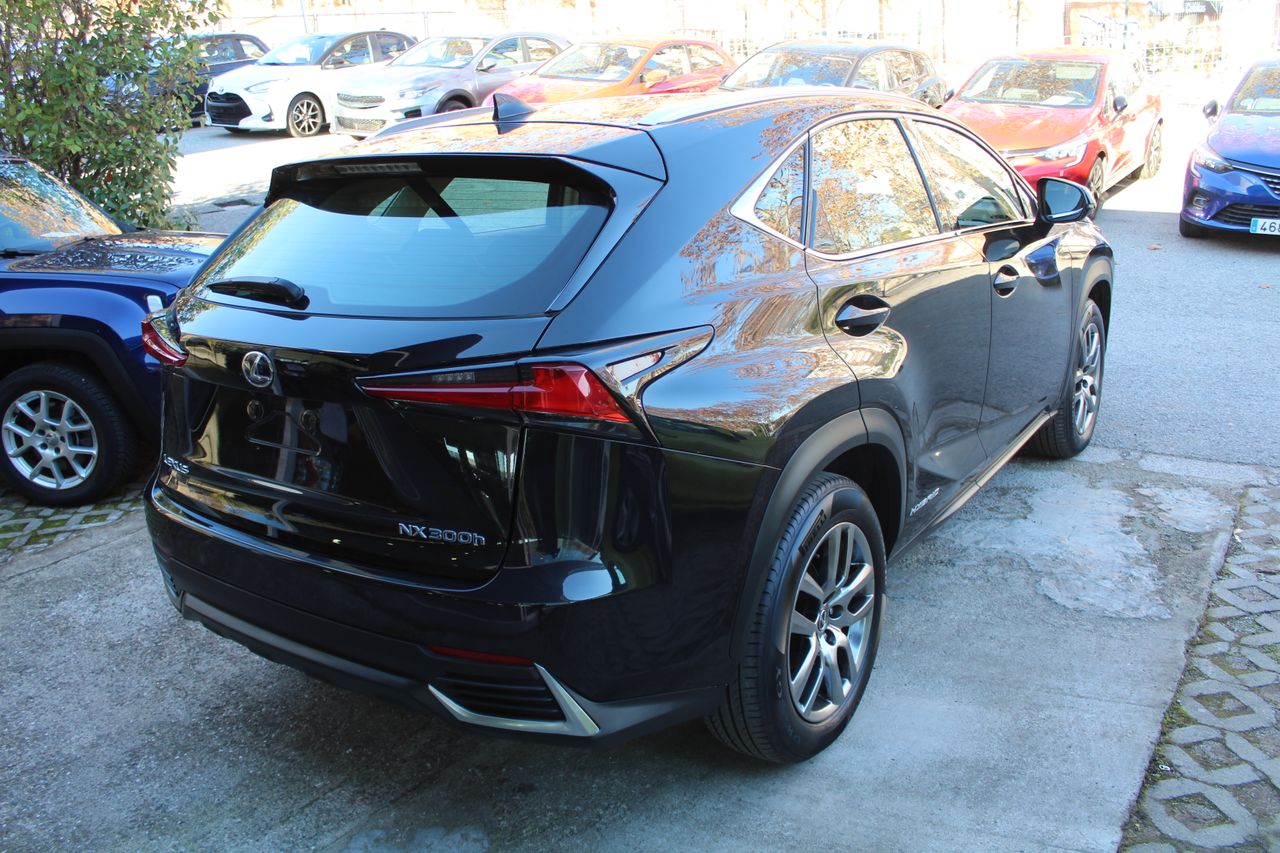 Foto Lexus NX 7