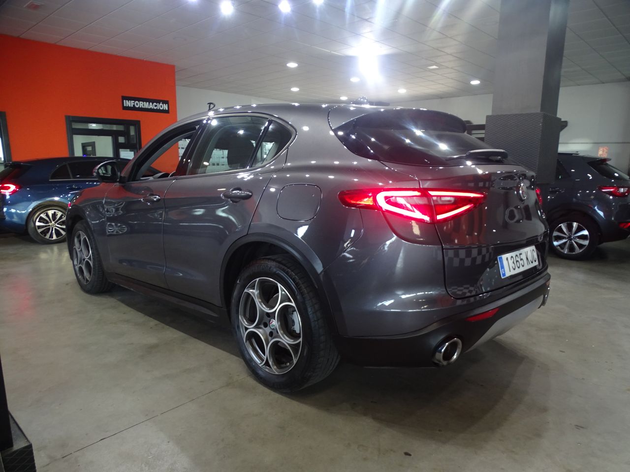 Foto Alfa Romeo Stelvio 4