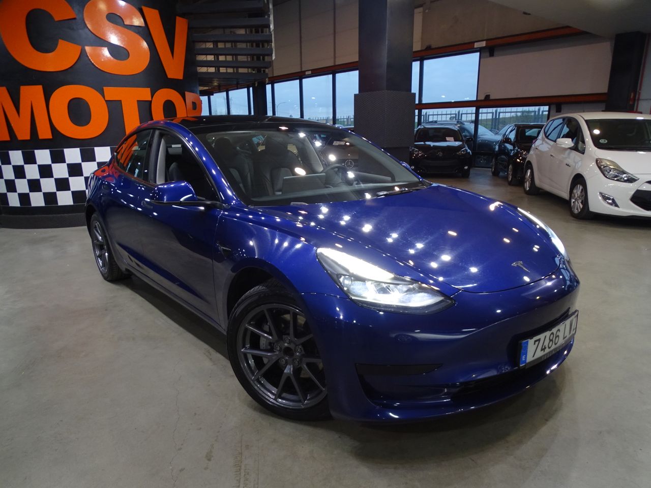 Foto Tesla Model 3 4