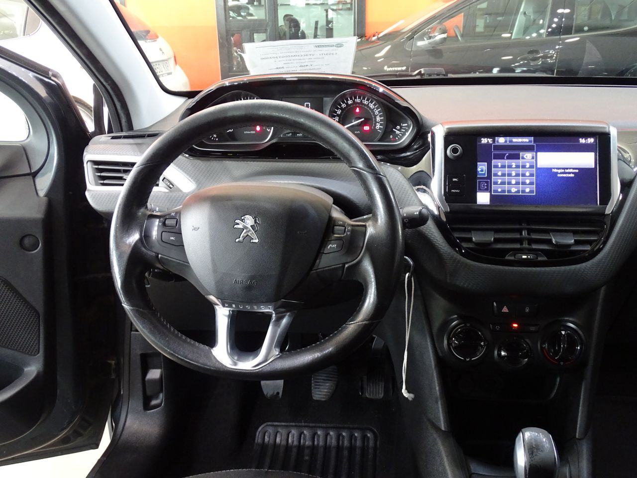 Foto Peugeot 208 12