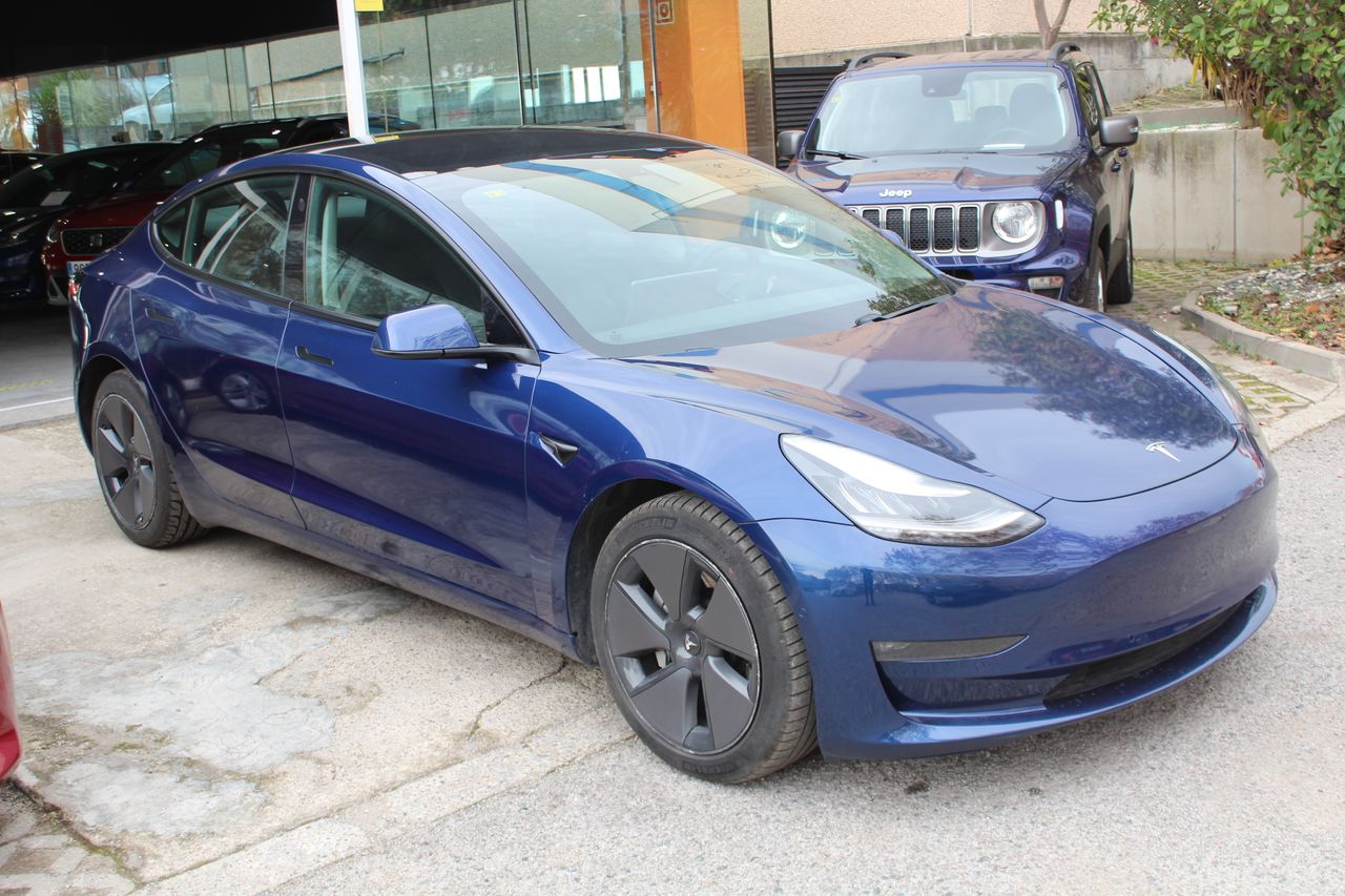 Foto Tesla Model 3 4