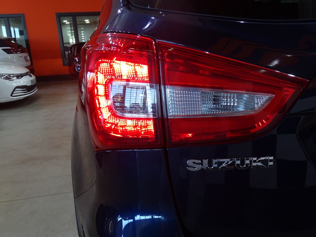 Foto Suzuki S-Cross 23