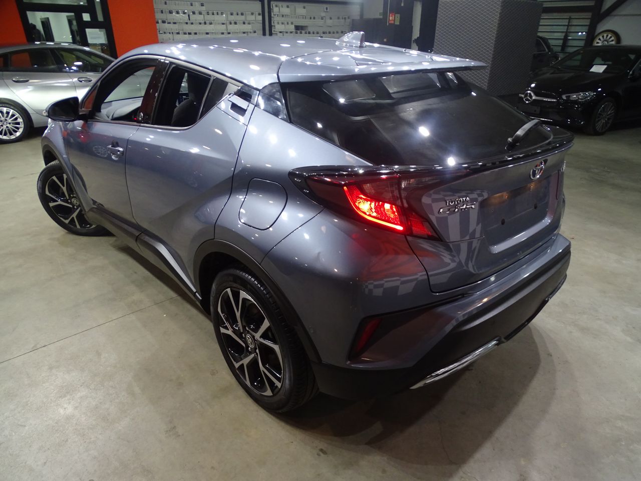 Foto Toyota C-HR 5