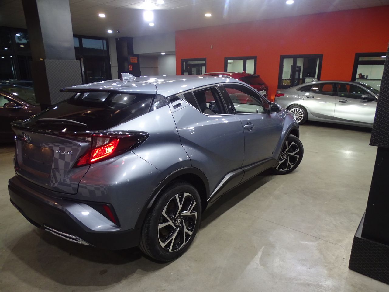 Foto Toyota C-HR 6