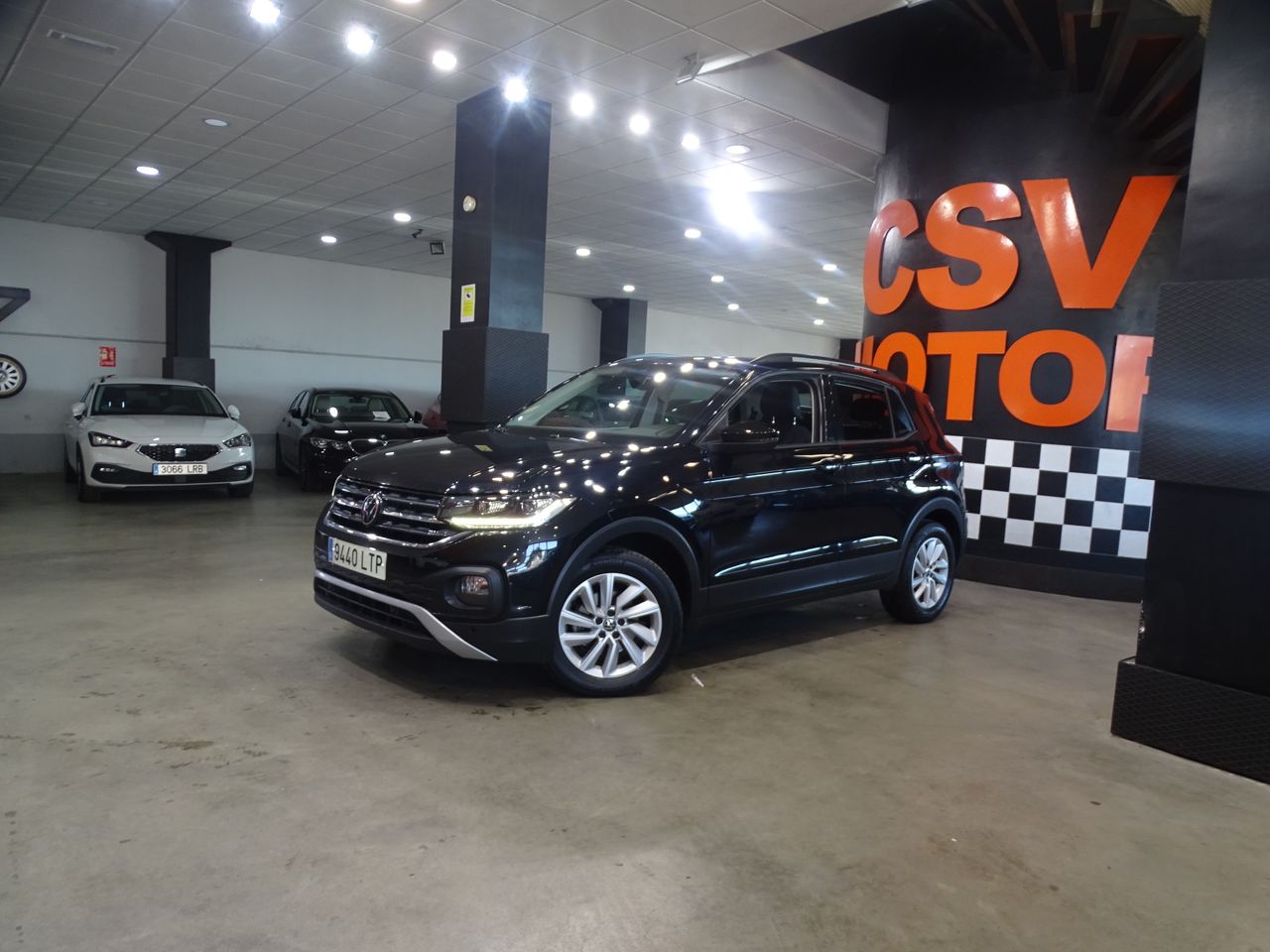 Foto Volkswagen T-Cross 1