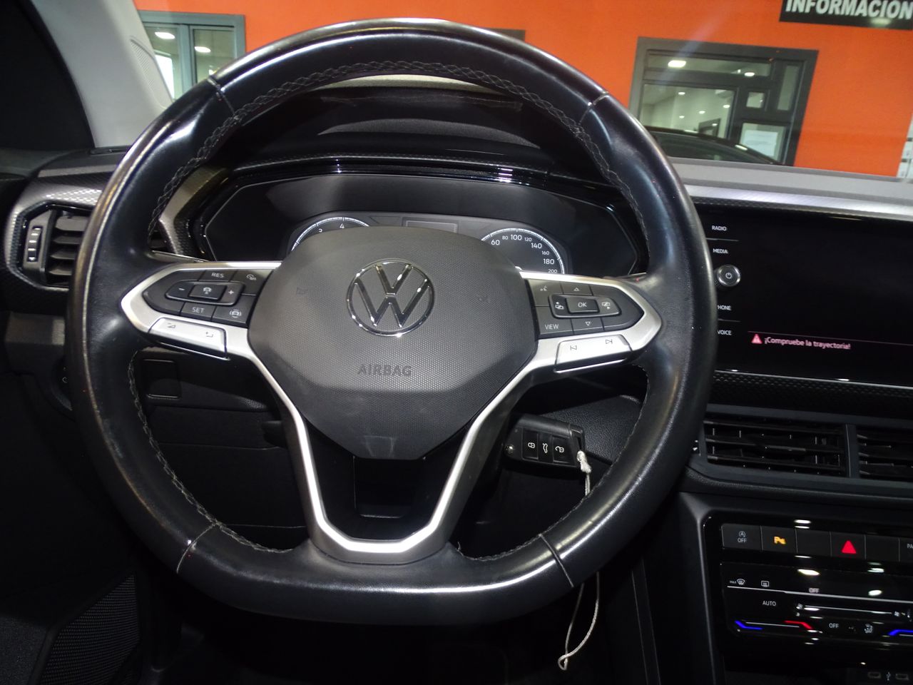 Foto Volkswagen T-Cross 11