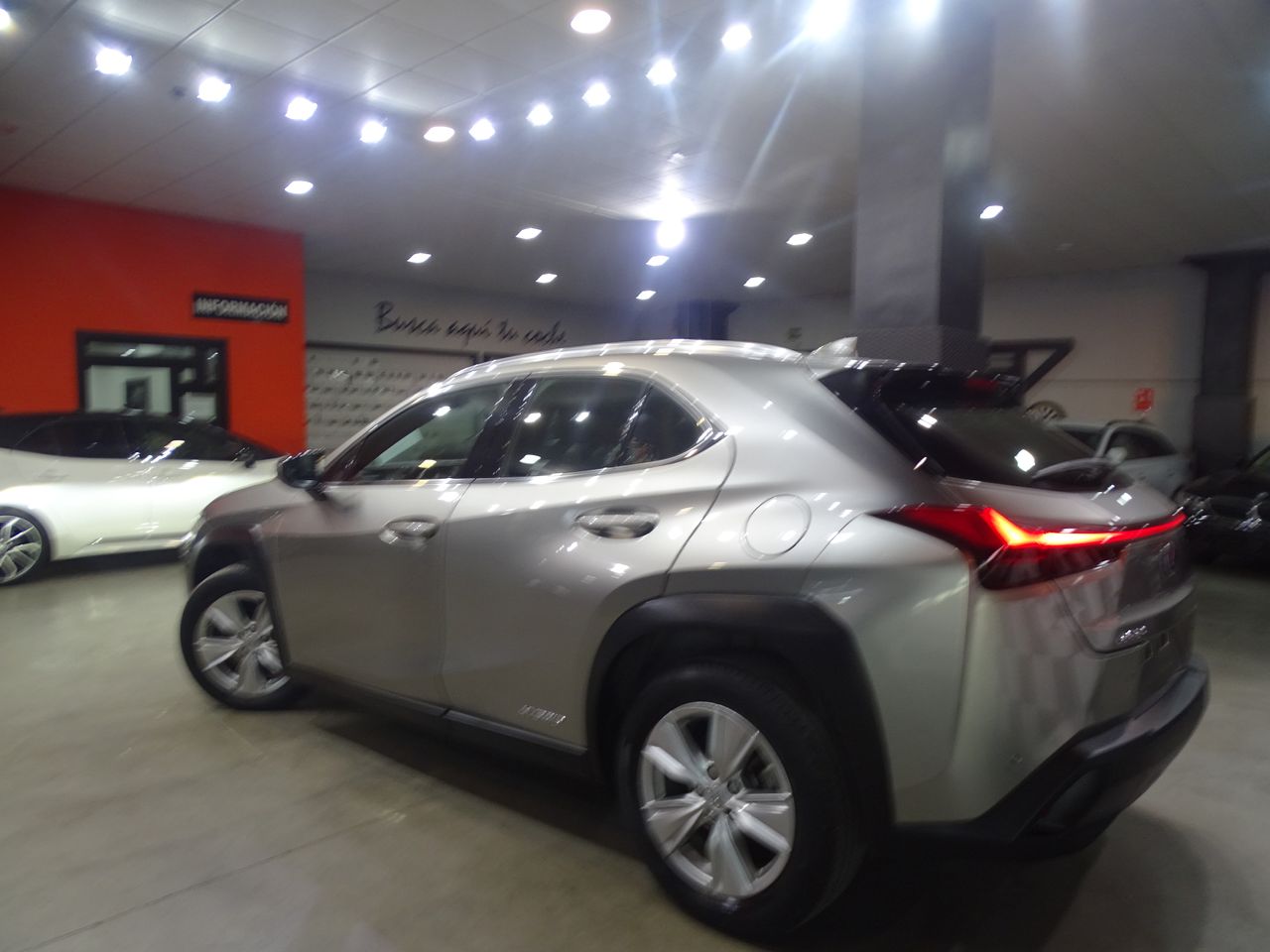 Foto Lexus UX 4