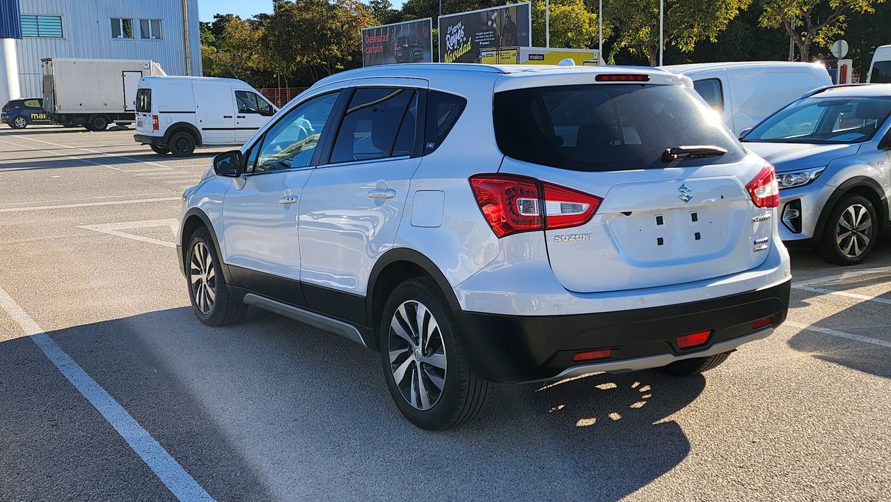 Foto Suzuki S-Cross 8