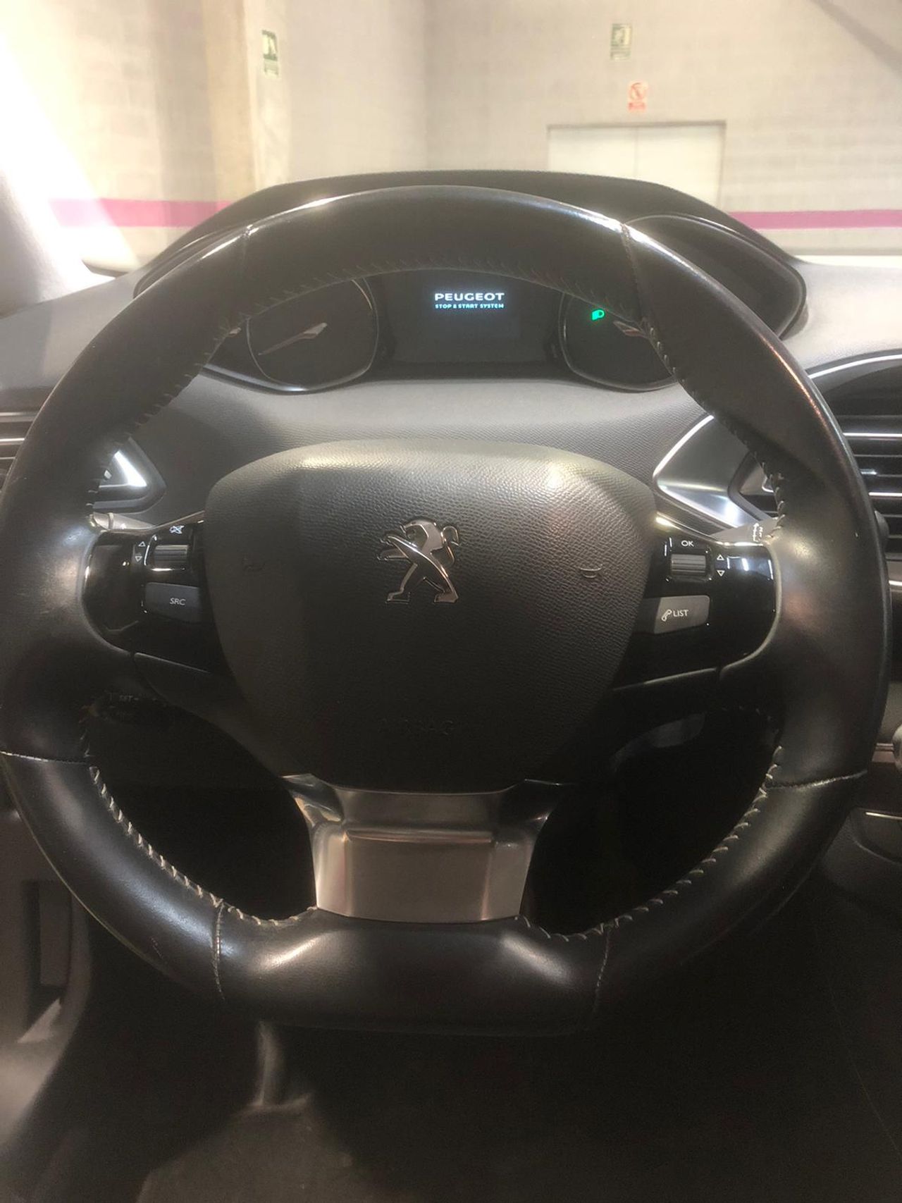 Foto Peugeot 308 8