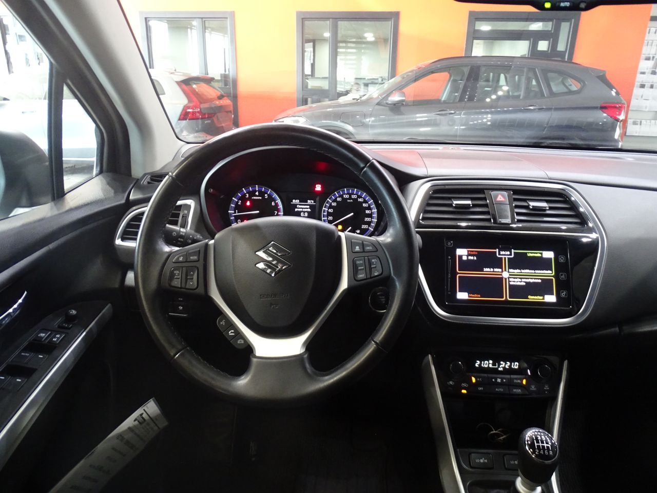 Foto Suzuki S-Cross 9