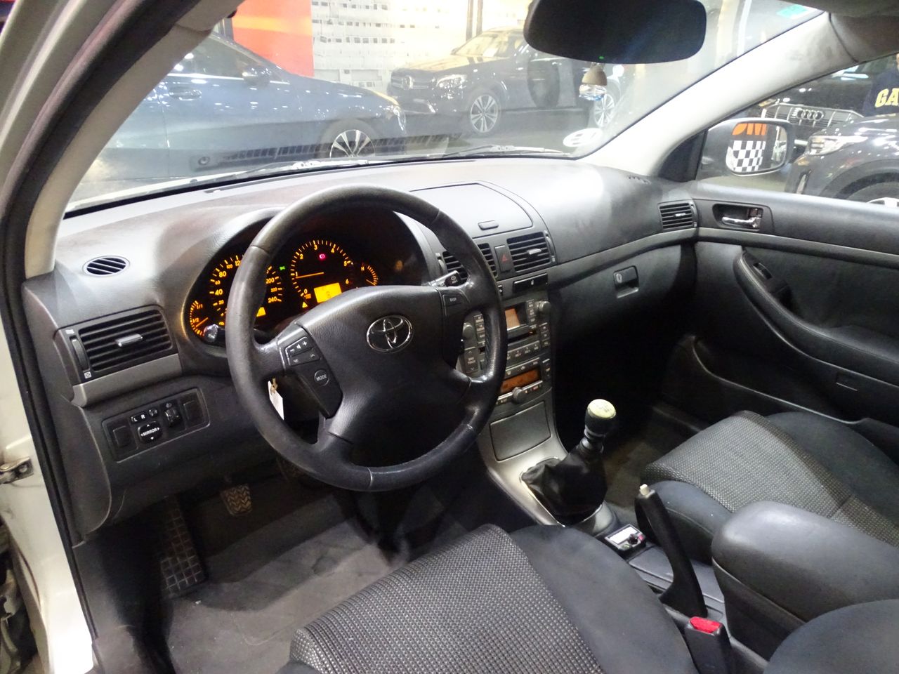 Foto Toyota Avensis 6