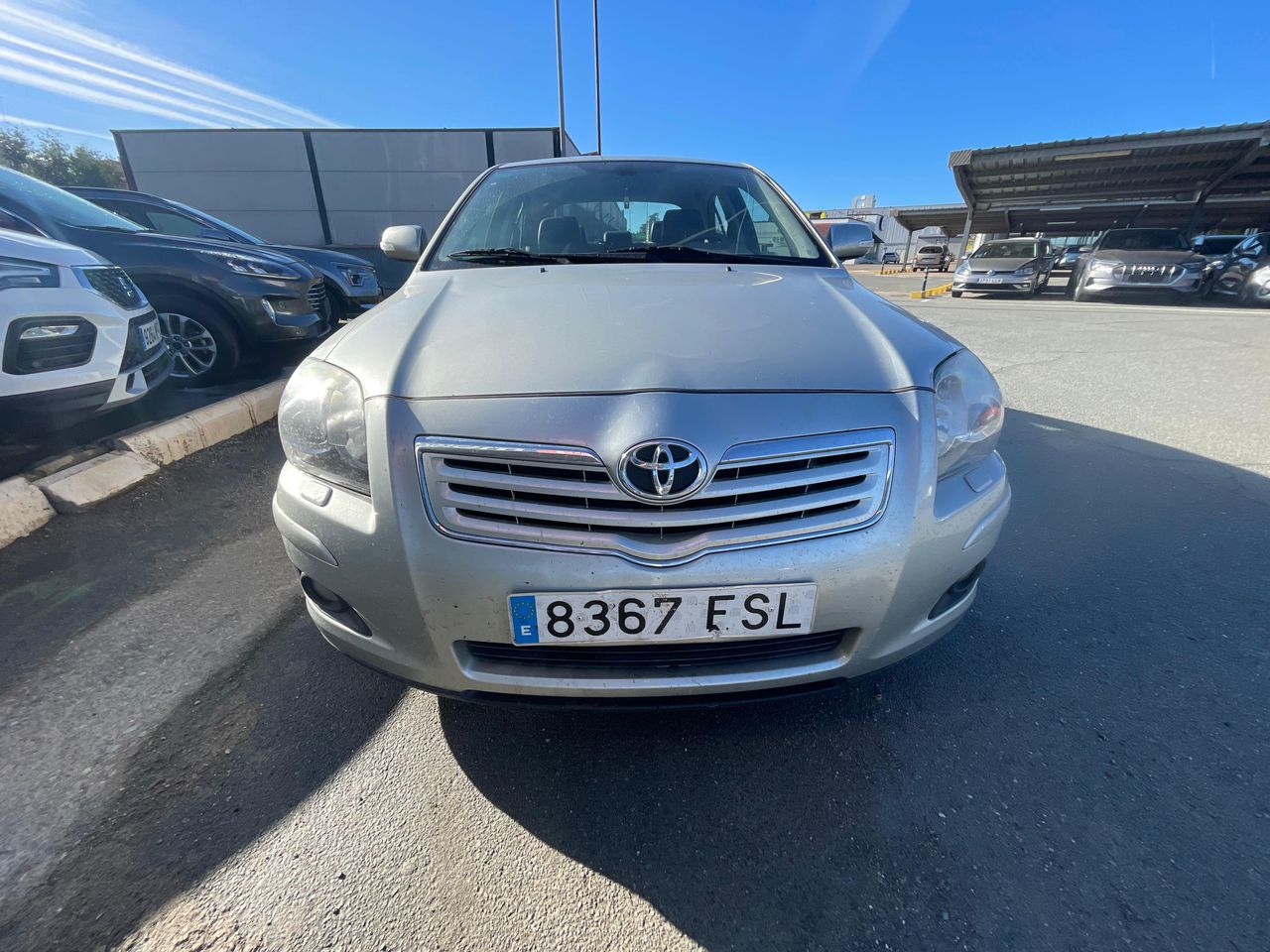 Foto Toyota Avensis 12