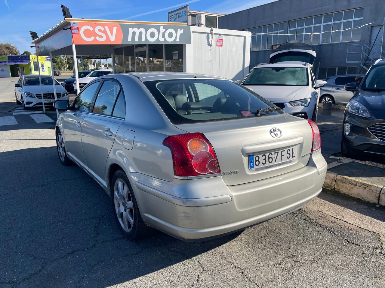 Foto Toyota Avensis 15