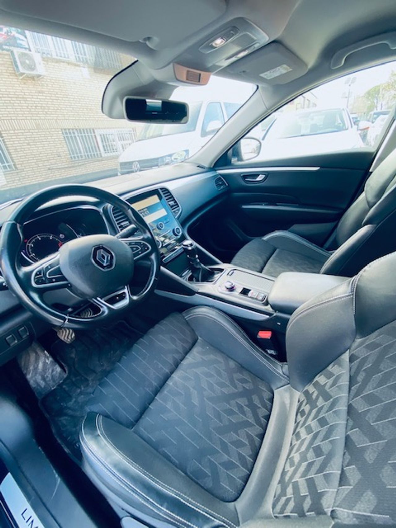 Foto Renault Talisman 28