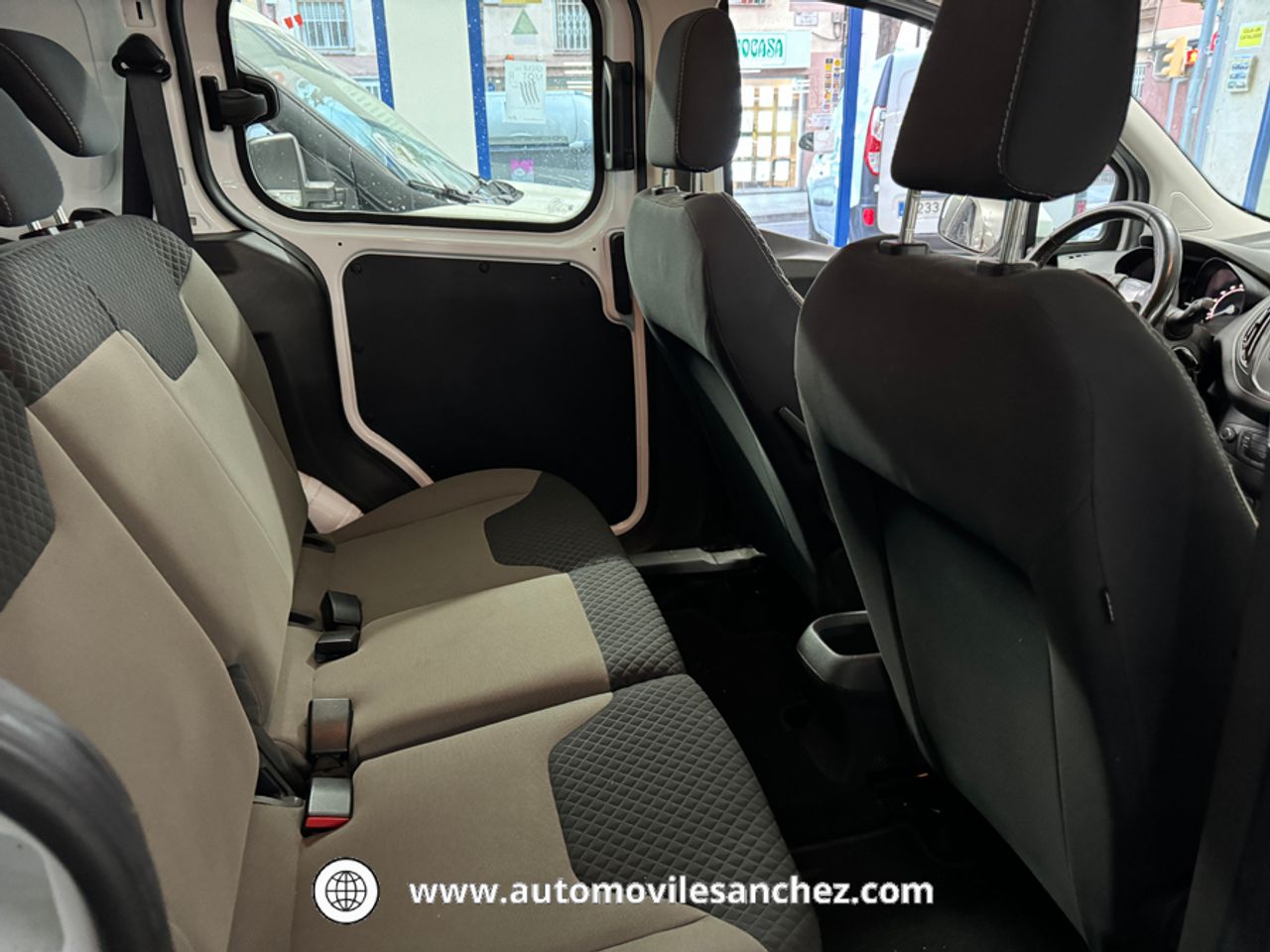 Foto Ford Transit  Courier 15