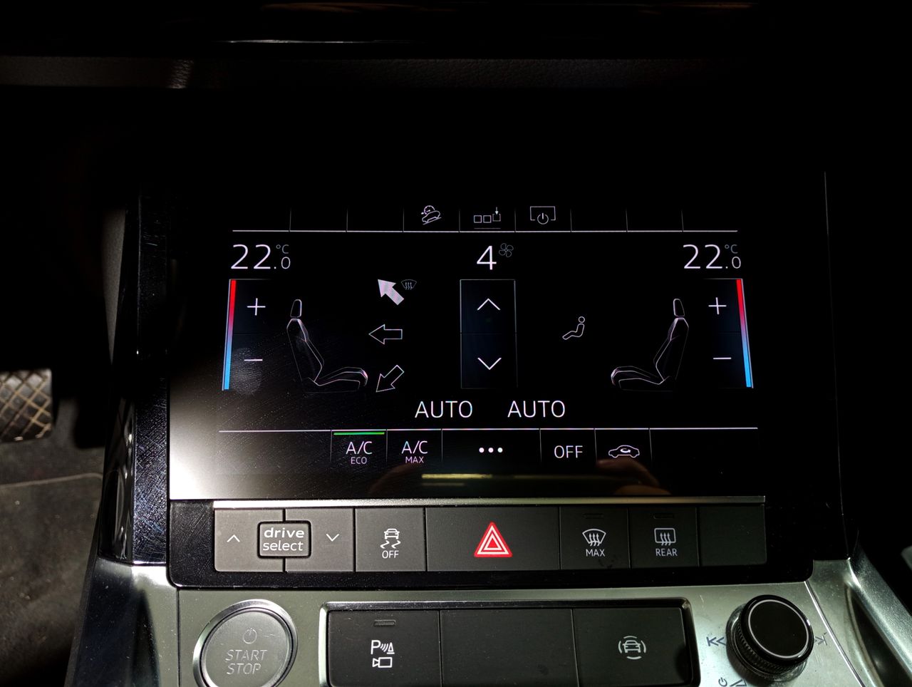 Foto Audi E-tron 17