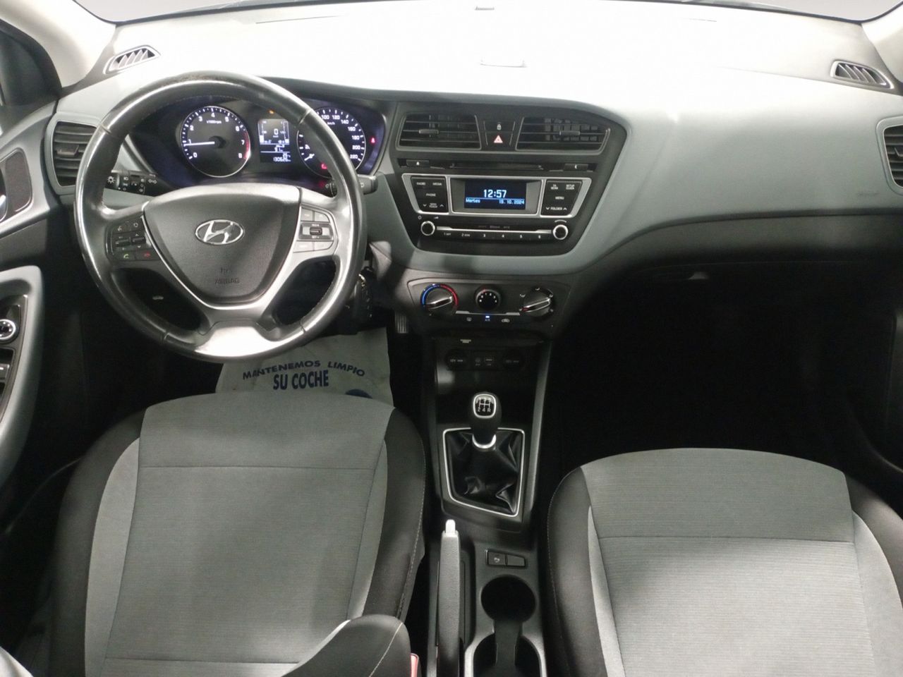 Foto Hyundai i20 6