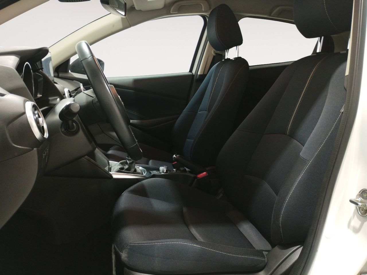 Foto Mazda Mazda2 8