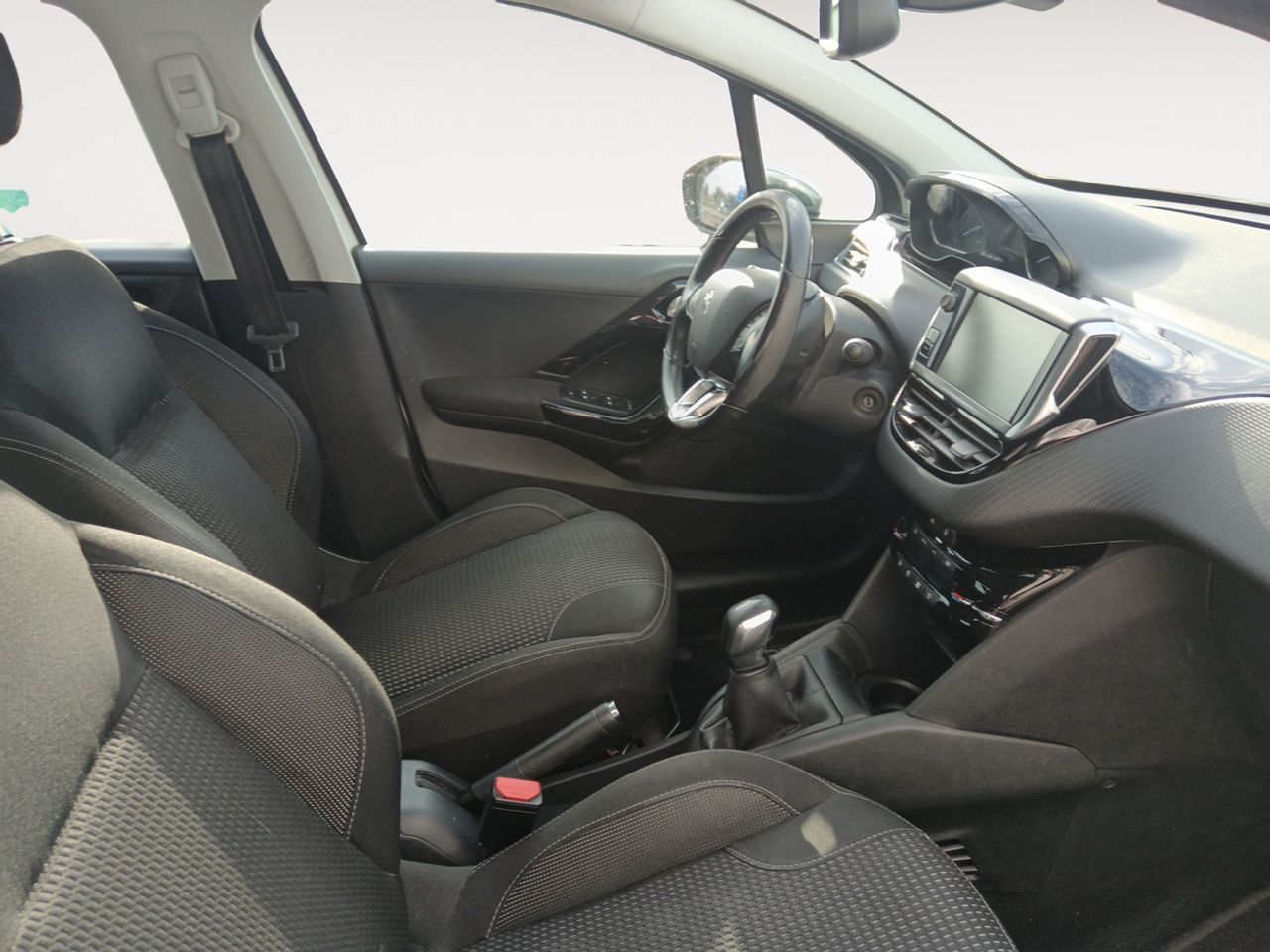 Foto Peugeot 208 10