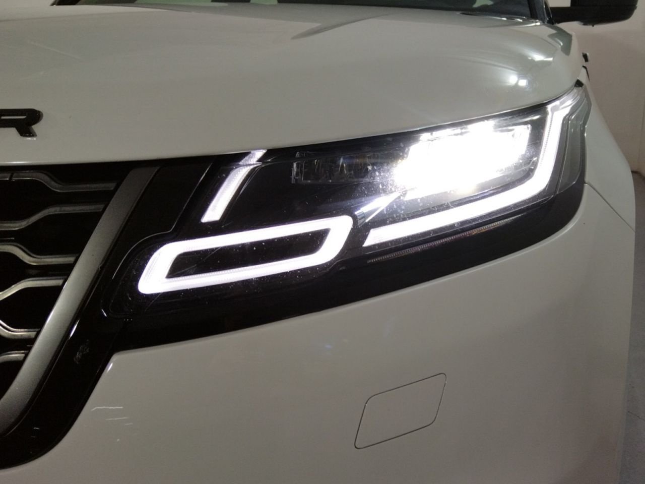 Foto Land-Rover Range Rover Velar 23