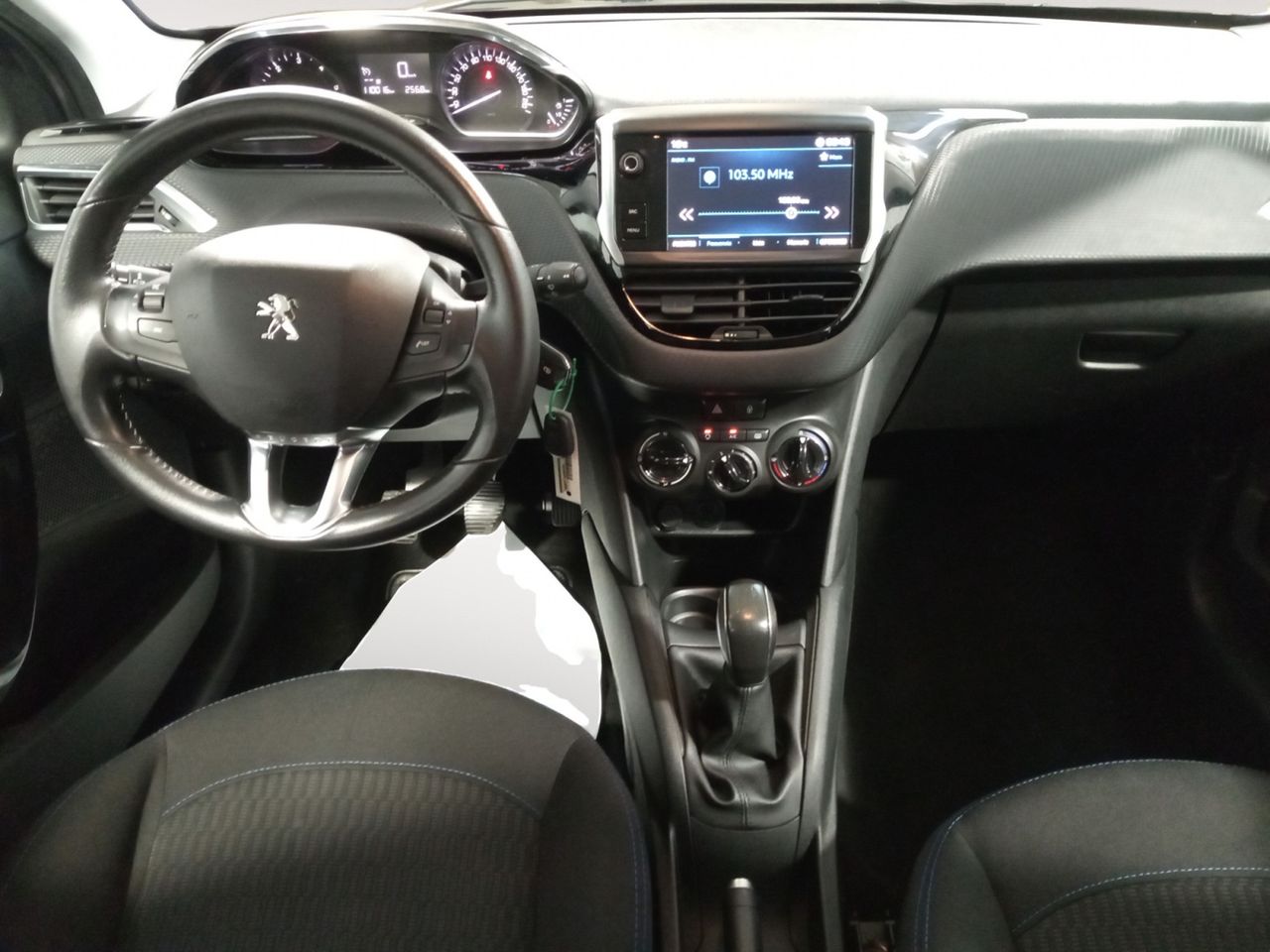 Foto Peugeot 208 6