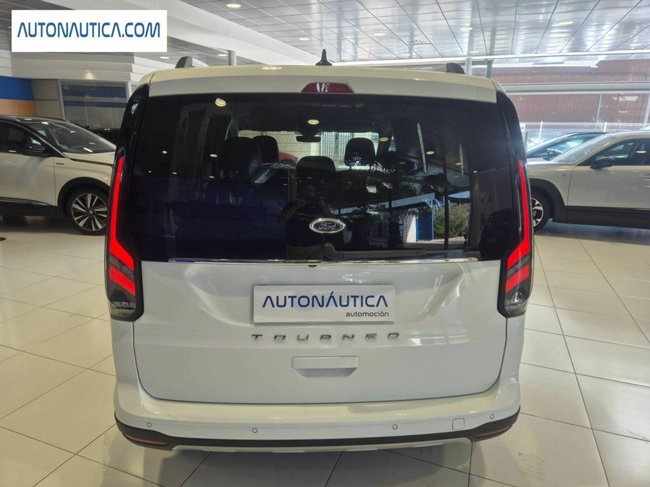 Foto Ford Tourneo Connect 9