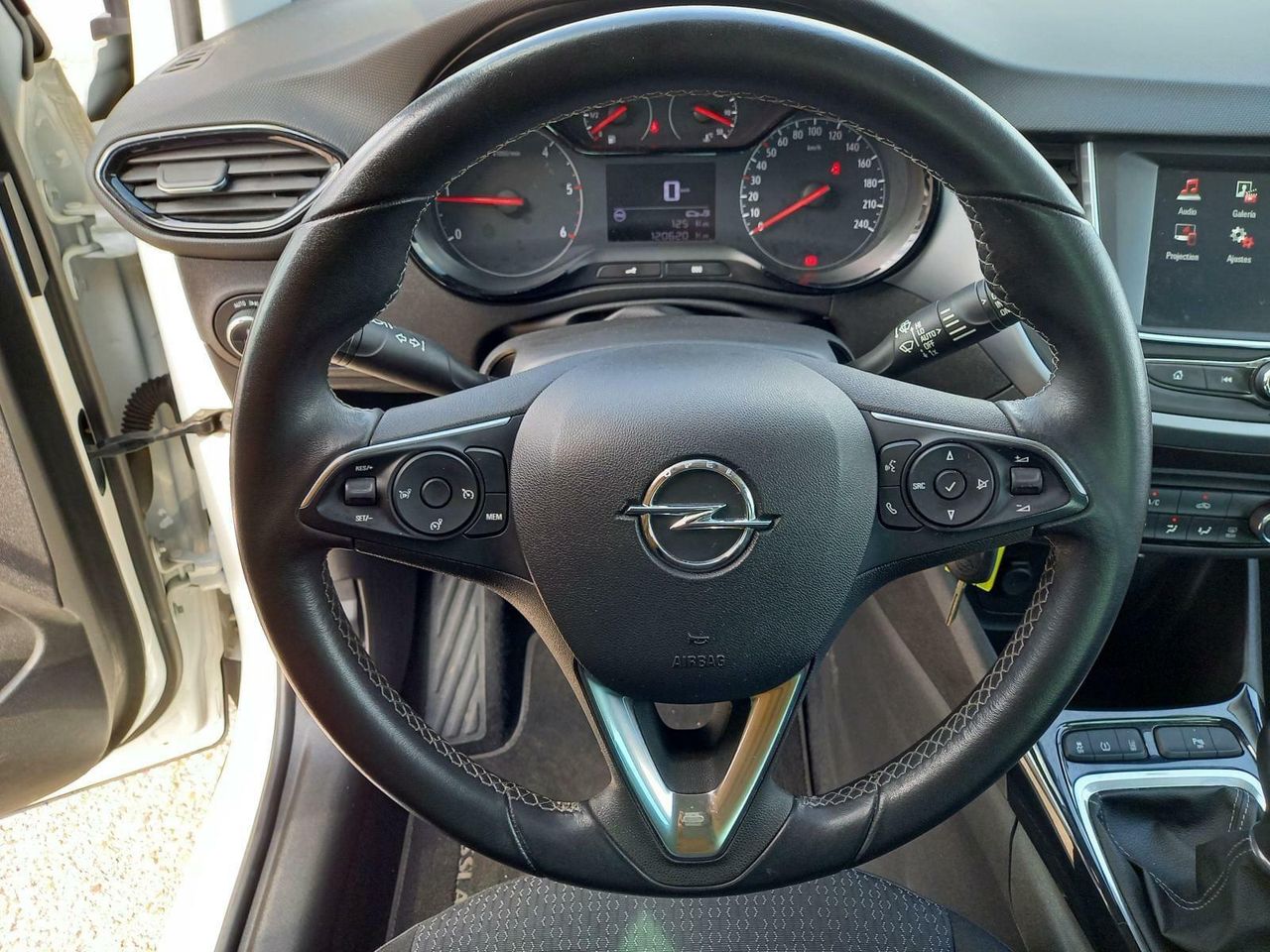 Foto Opel Crossland X 17