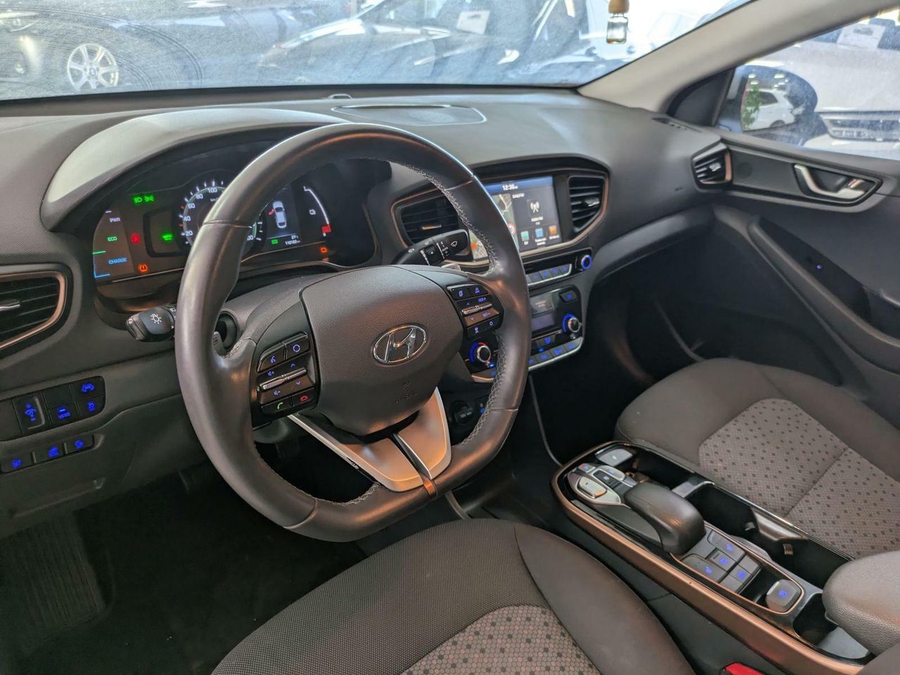 Foto Hyundai IONIQ 11