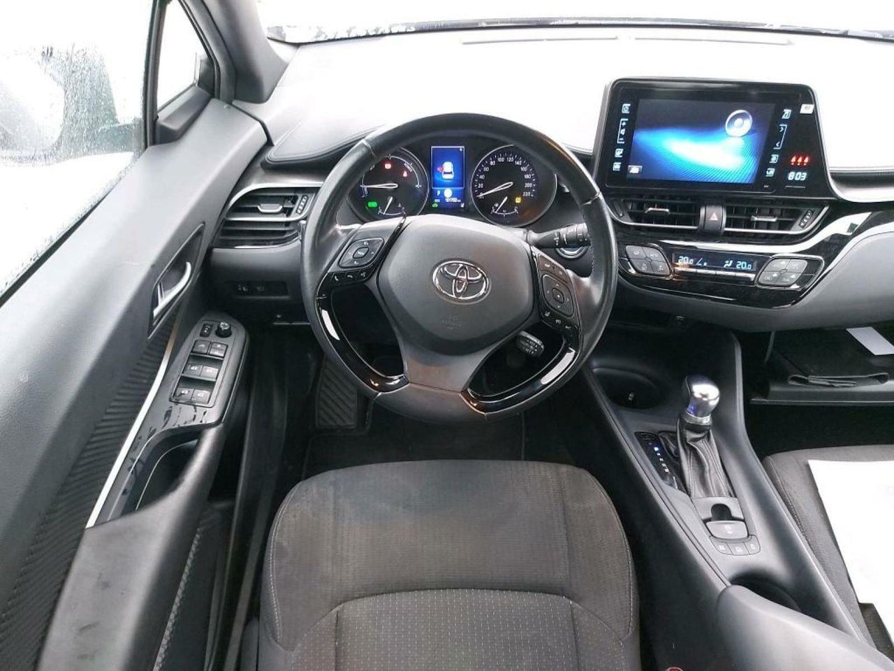 Foto Toyota C-HR 3