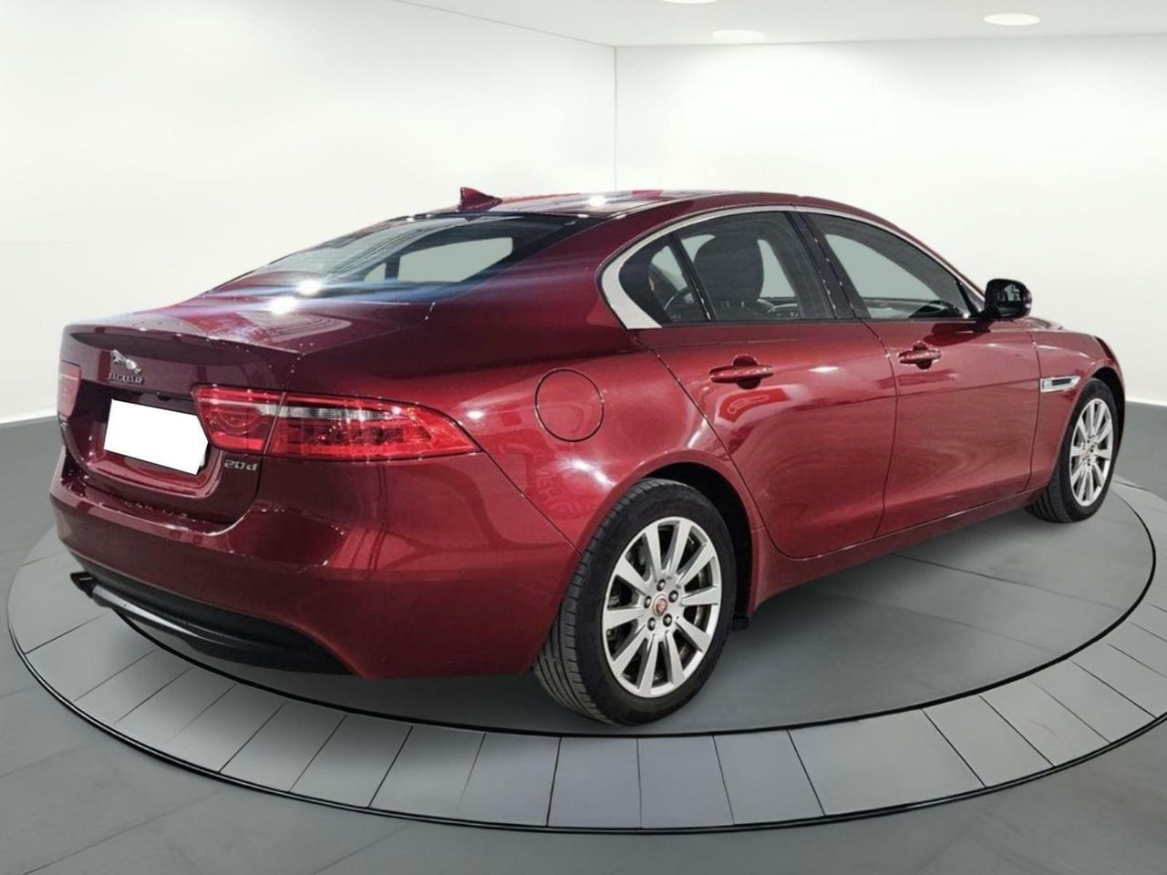 Foto Jaguar XE 4