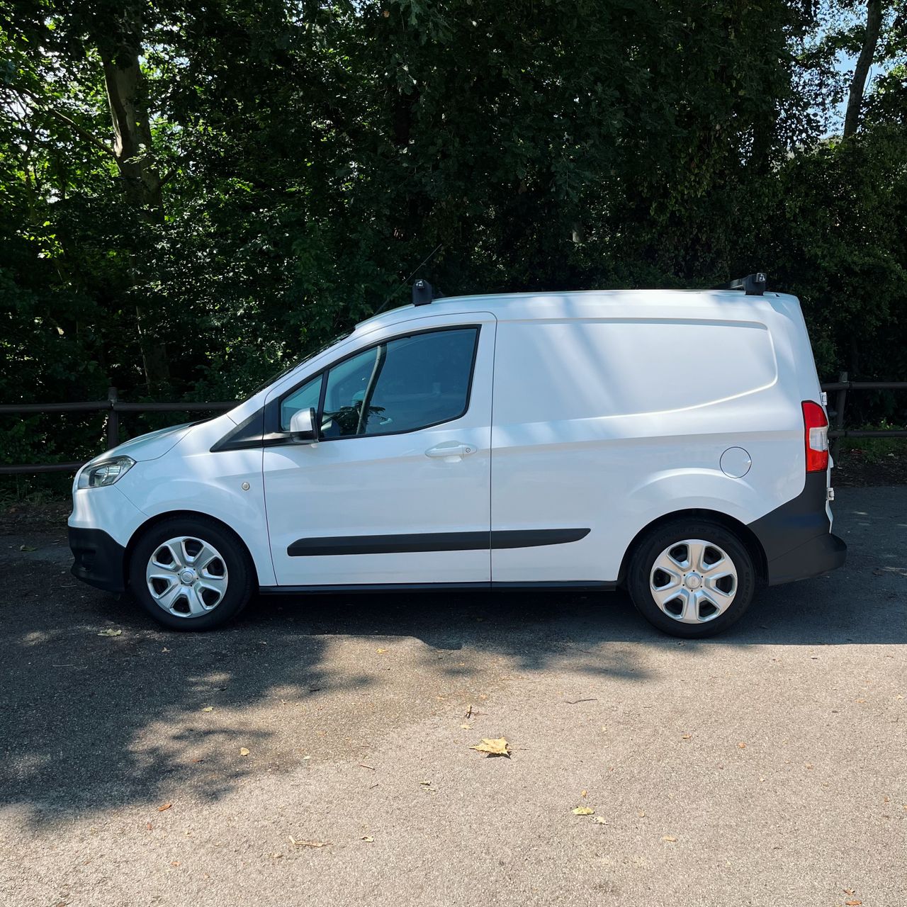 Foto Ford Transit  Courier 3