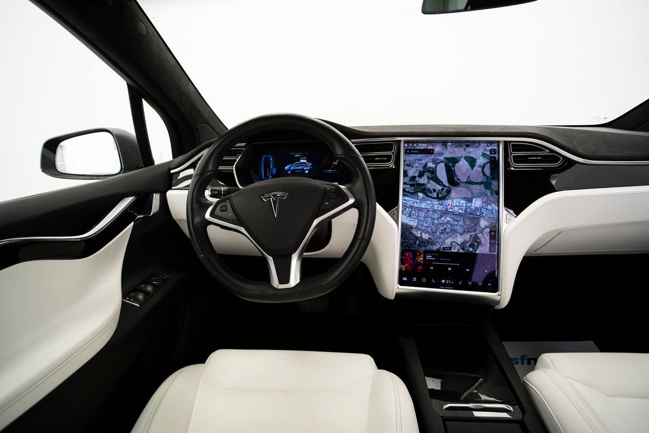 Foto Tesla Model X 14